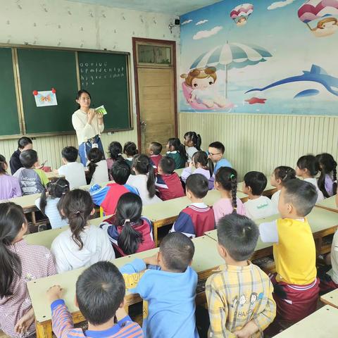 大二班画画日记“粽子🐲”