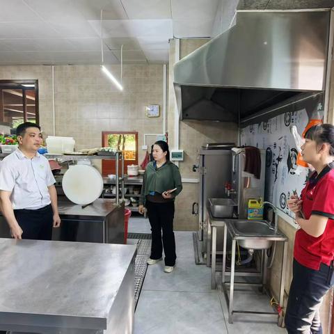 七坊镇开展“五一”期间食品安全“两个责任”督导检查