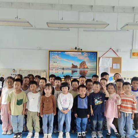 宁国市仙霞中心幼儿园大一班九月份常规才艺展示活动