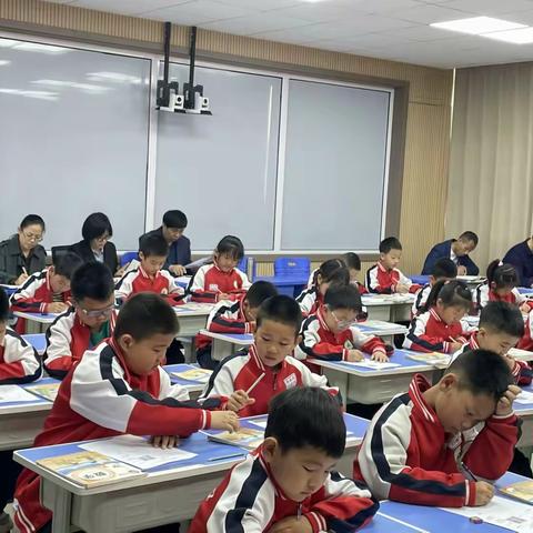 专家引领明方向  聚焦课堂促提升  清风小学邀请专家入校听评、指导“重学育能”计算教学课例研讨活动