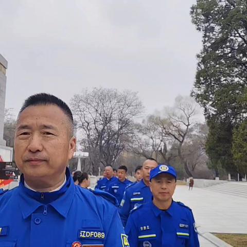 传承雷锋精神 赓续红色血脉 —— 市学雷锋典型联合会联合 抚顺县应急蓝天救援队雷锋纪念馆祭扫活动纪实