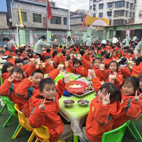 爱心幼儿园大大一班火锅节