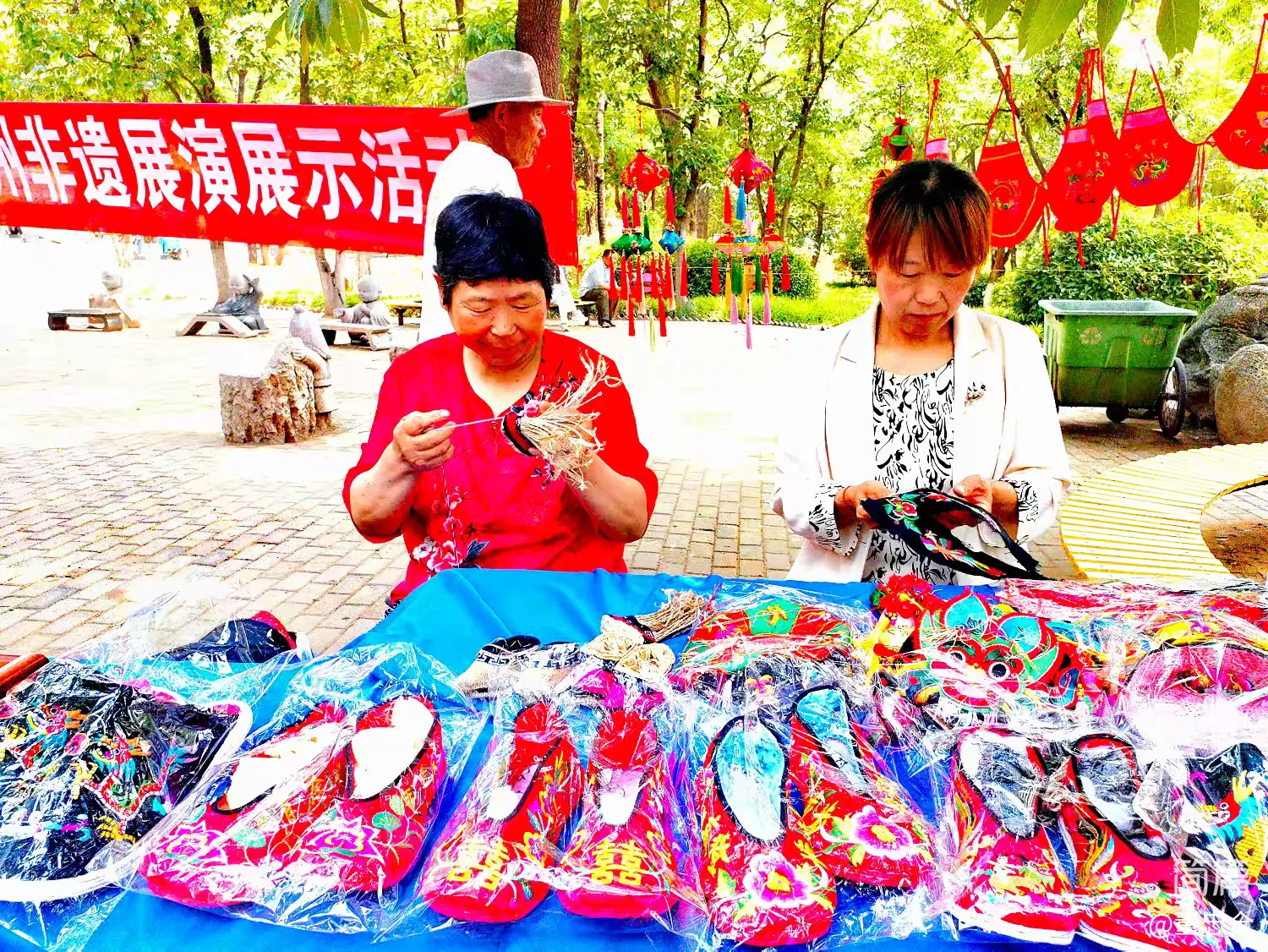 简篇-浓情端午 魅力非遗
邳州非遗走进艾山景区宣传展演展示活动精彩纷呈