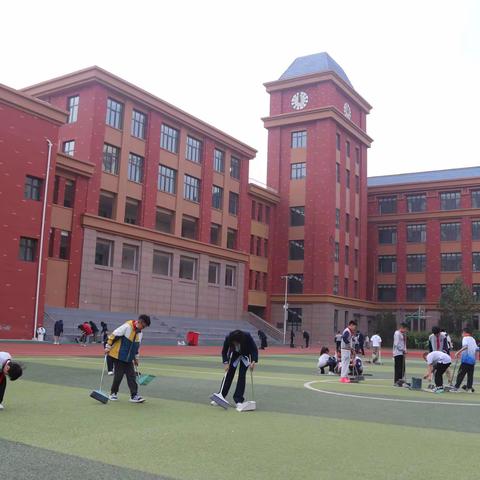 花开满校园，清洁正当时 ——太原市杏花岭区化工路小学校园清洁卫生活动
