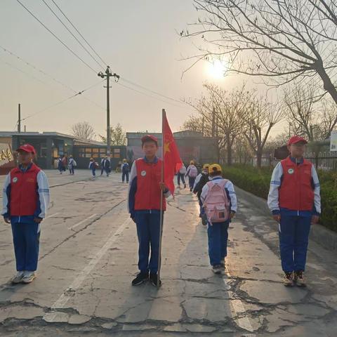 文明礼仪,从我做起——北环路小学六（4）班礼仪岗执周