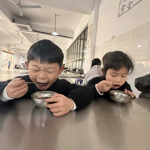 粥暖寒冬 爱满校园 ‍——古市镇中心学校腊八节送暖