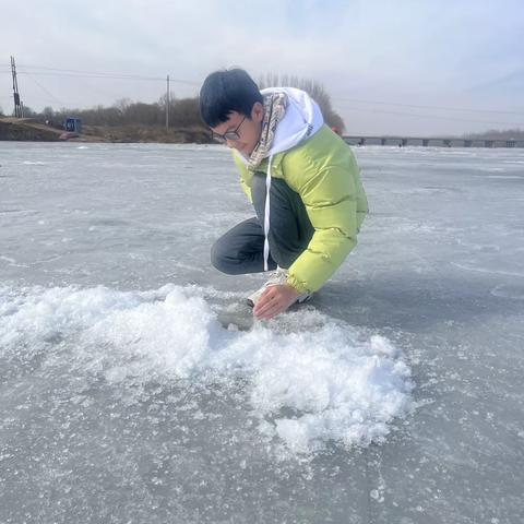 秭归第一实验中学805班向俊锋“和冰雪起舞 与运动相伴”