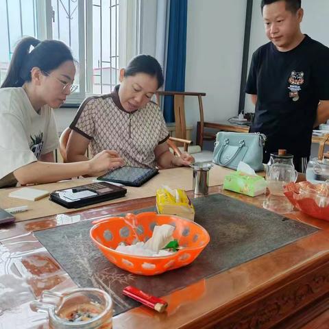 通顺支行开展市场拓展活动