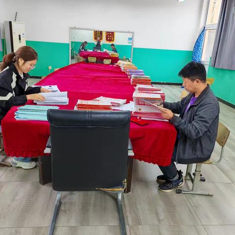 以常规抓教学，以检查促提升——出头岭镇小稻地中心小学教学常规检查