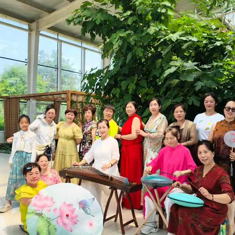穆棱市老年大学“筝韵禅心 弦铜鸣动”古筝与空灵鼓班雅集