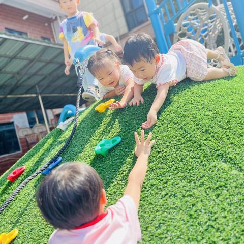 七彩校园，生活点滴，回顾过去精彩生活——君德礼幼儿园仁德二班