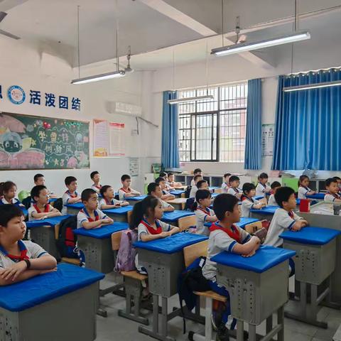 益阳平高学校X2202中队“感谢父母养育我”主题队会