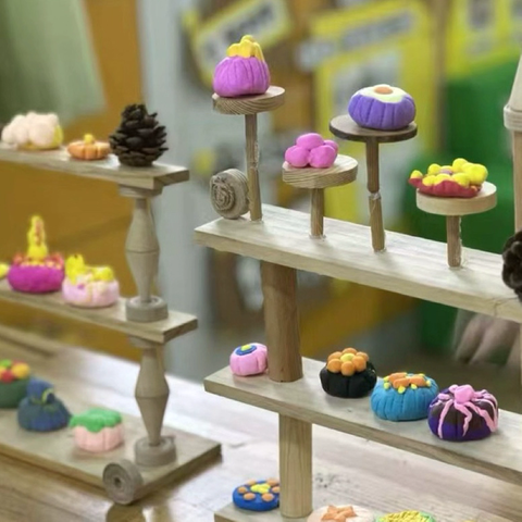 东城幼儿园中班主题二《爱心小天使》之《圆圆的月亮》