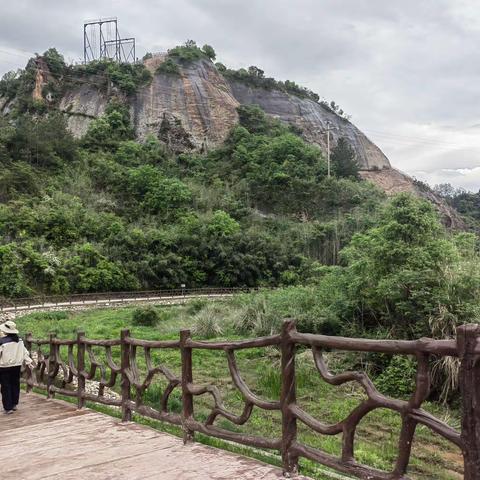 红岩岭风景图片