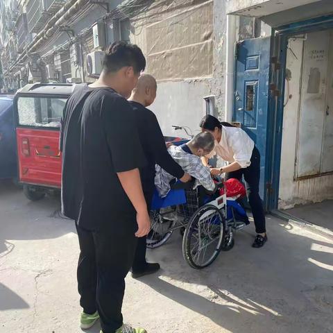 【金都社区】支部建在楼宇上，爱心助行暖人心