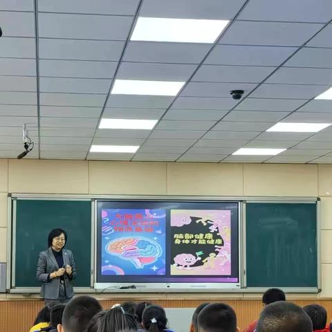 医校联动润童心     科学用脑助成长 ‍——五院武业琛主任走进东港里小学开展脑科学与情绪管理三年级专题讲座 ‍ ‍ ‍