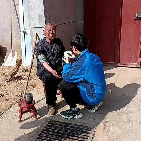 清明时节送健康–––穆寨卫生院下乡慢病随访纪实