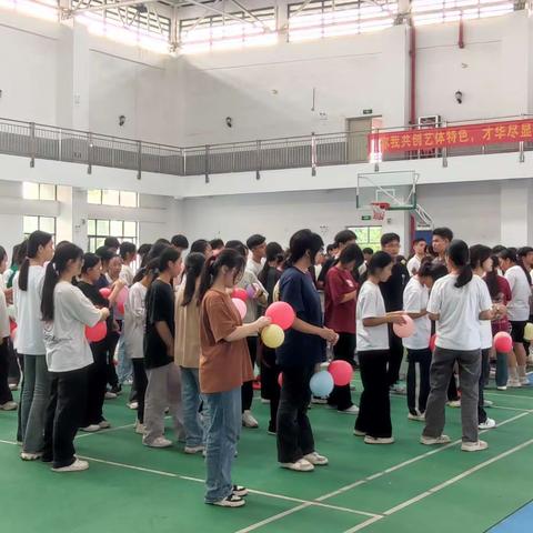 南宁市武鸣区武鸣中学成功举办“保护气球大作战”团体辅导活动