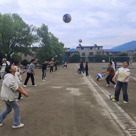 课外活动精彩纷呈，点亮学生多彩人生——港东中学开展兴趣小组活动