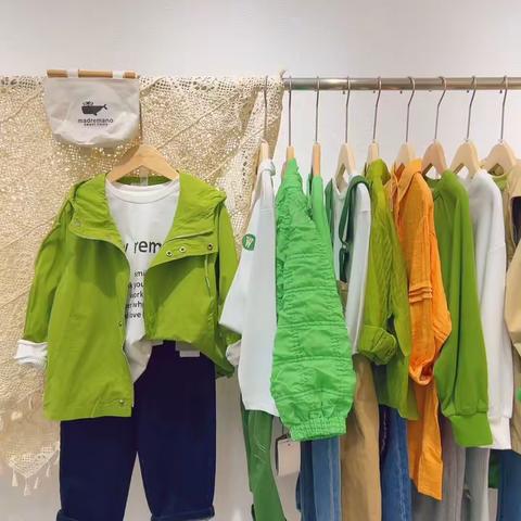 2024【熙熙布衣】春款来啦 🌟可休闲、可慵懒、怎么搭配都好看 熙熙布衣春比例 80-120:72% 120-160：28% 外套/套装：19% 连衣裙：9% 裤/半裙：28% 上衣：43% 杂款：1%