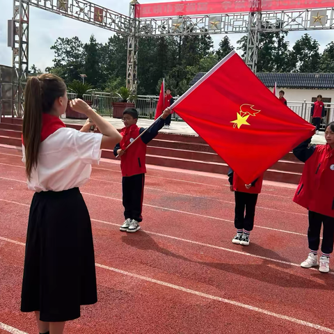 红领巾爱祖国·争做新时好队员--普安县青山镇青山小学一年级入队仪式