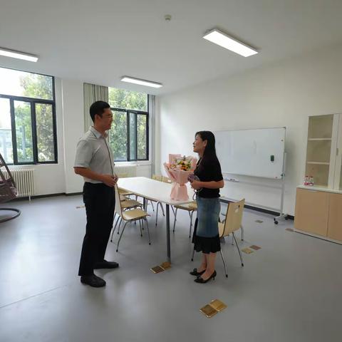 🌷工行北京经济技术开发区分行走访经开区第一小学  致敬园丁送祝福🌷