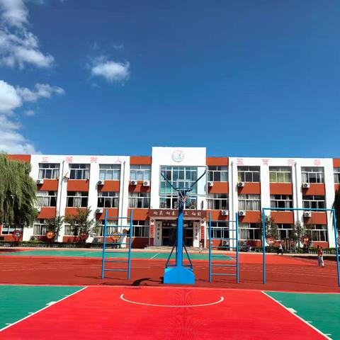 教学视导明方向，反馈赋能促提升/市教研室深入侯王小学开展教学视导工作
