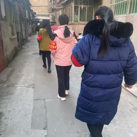 【碑林区长乐坊街道】寒天暖冬行:社区敲门记——独居老人的冬日守护