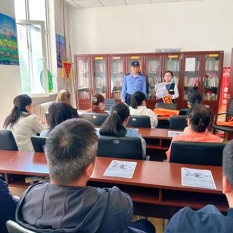 铁西支行开展5.15打击和防范经济类犯罪宣传活动