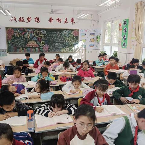 【枣园科教】五年级一班——开展丰富多彩的课间活动，提高学生兴趣