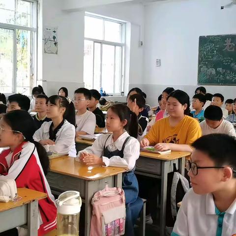 南阳市第三十三小学音乐社团活动纪实