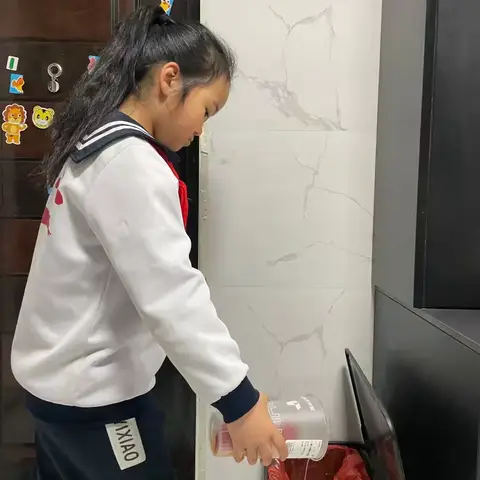 垃圾分类我先行，劳动最美助文明—博兴县第一小学西校区2023级11班劳动实践纪实