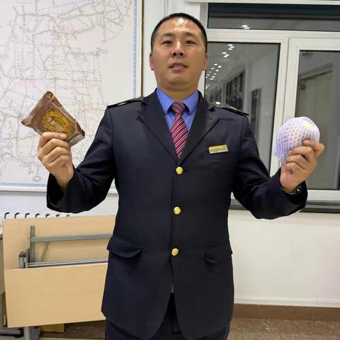 中秋暖人心 段工会情系职工