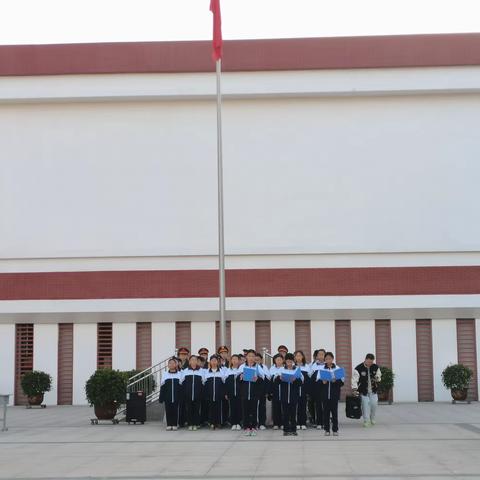 “九九重阳节，浓浓敬老情” ——利通区金积中学重阳节主题活动