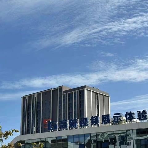 巡查走过 秩序无缺👣