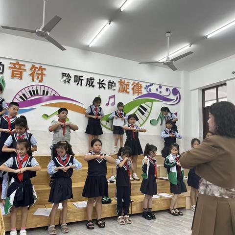 谭牛中心小学 飞云合唱团