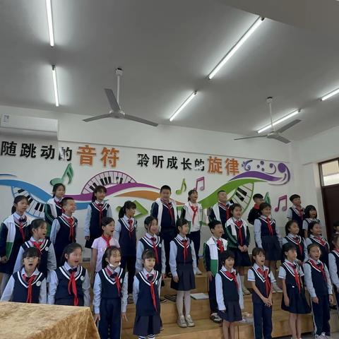 谭牛中心小学 飞云合唱团