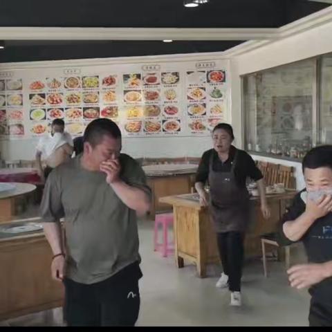 “生命通道”逃生演练大行动------南口前镇进社区开展消防安全灭火和逃生疏散演练