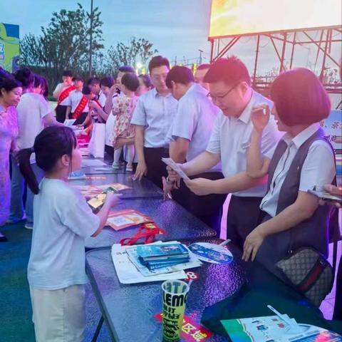 齐鲁银行烟台龙口支行开展反假货币宣传活动