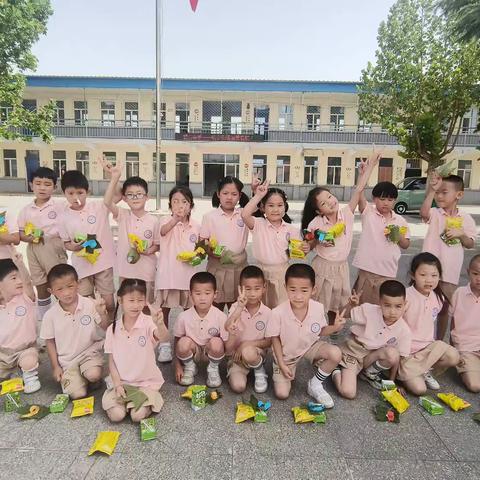 “爱心牵手，温馨启航”——史村小学携手史村幼儿园开展幼儿进校园活动