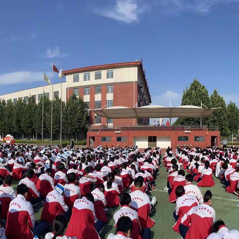 人人讲安全  个个会应急——龙泉实验学校举行防震应急疏散演练
