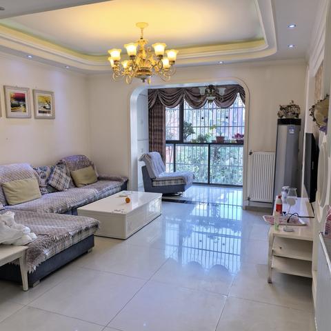 出租 金顿小镇 套三双卫  4楼  家具家电齐全1.48万一年全屋都有暖气片  V63540   dafang