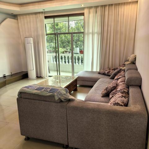 出租  雅苑  套三双卫  家具家电齐全出门就是万达3楼  1.18万一年V63540给更新日期2026.1.28