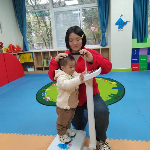 【定期测量 助力成长】——积木宝贝早托早教园幼儿身高体重测量