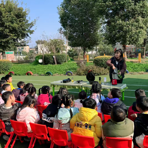 春田花花幼儿园小班   食育课：奶香玉米饼