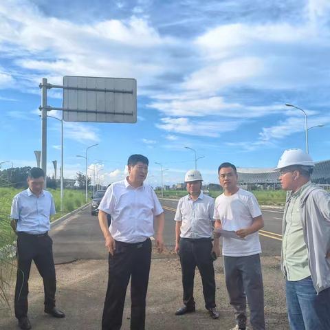 市住建局党组书记张建良现场调度五源河片区市政配套道路项目建设情况