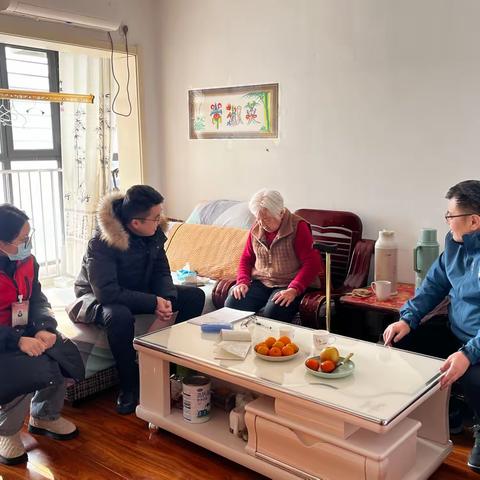 暖心！山水社区孟书记携阳百佳为老党员干部家庭送爱心保洁服务，传递温暖！
