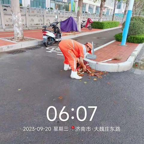 【双诚环境】步履不停 环卫雨后大清洗