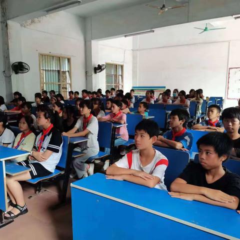 江华县小圩中心小学：科普活动进校园