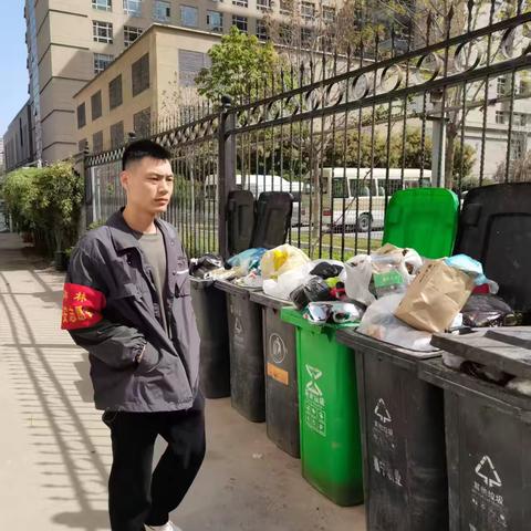 乐居场第二社区开展垃圾分类督导检查工作